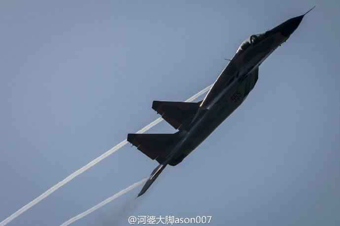 朝鲜米格29战斗机涂装酷似f22