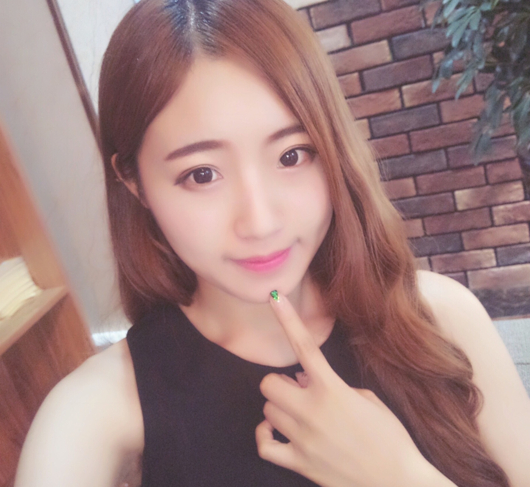 农业大学校花飘逸长发自拍摄影绘画样样精通