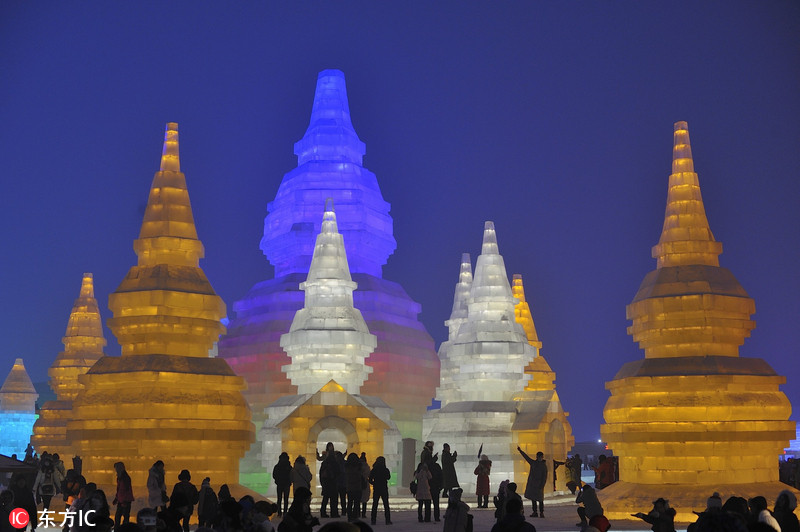 10 探秘哈尔滨国际冰雪节 梦幻水晶王国美到让你"瑟瑟发抖"