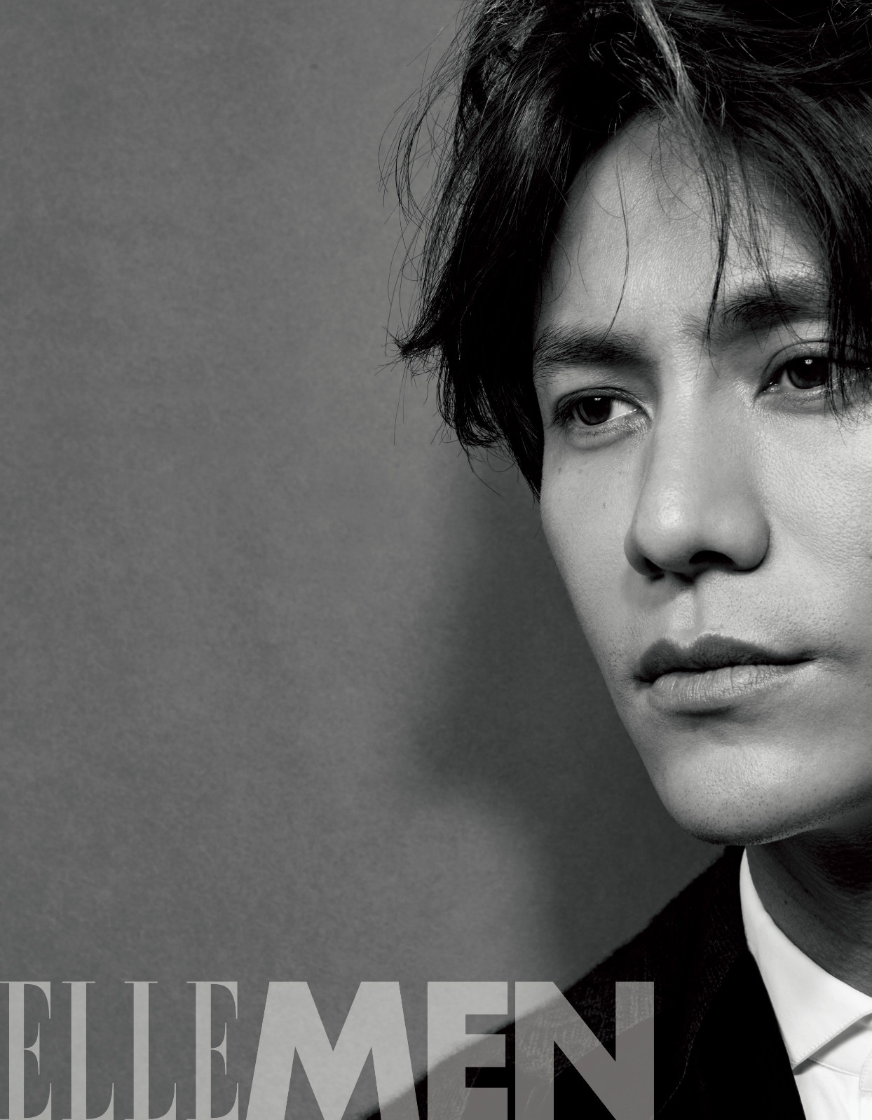 10 陈坤登杂志开年封 被网友赞"宣扬国威的美貌"