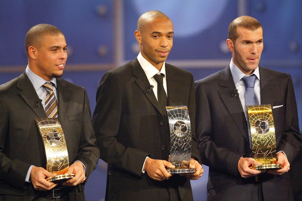 历届世界足球先生:齐祖大罗3次夺魁