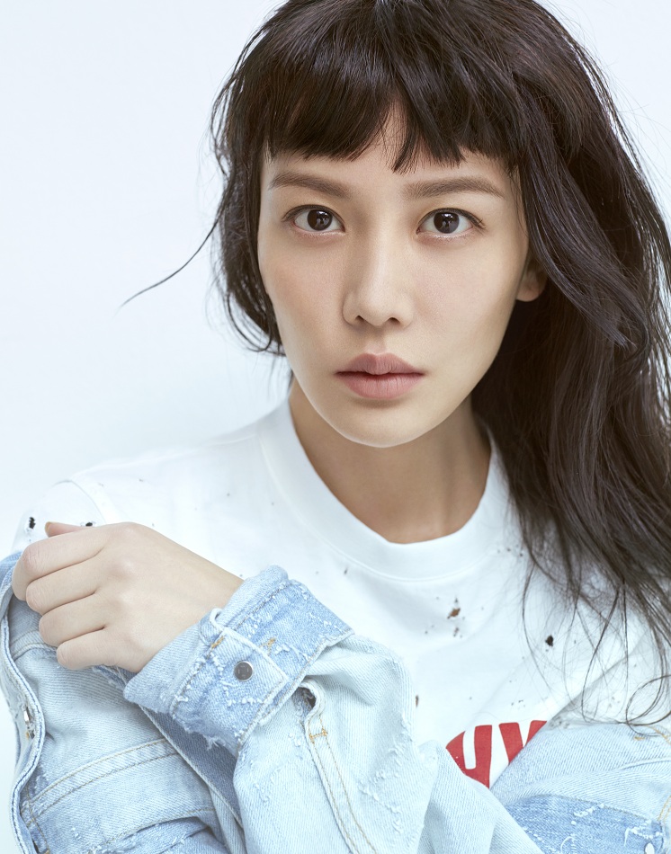 唐于鸿漫画风前卫写真曝光 挑战二次元