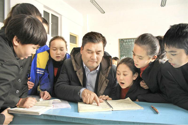 新疆经济报讯(记者石速邓丽娟摄影报道)隆冬的乌什县依麻木镇,空旷的