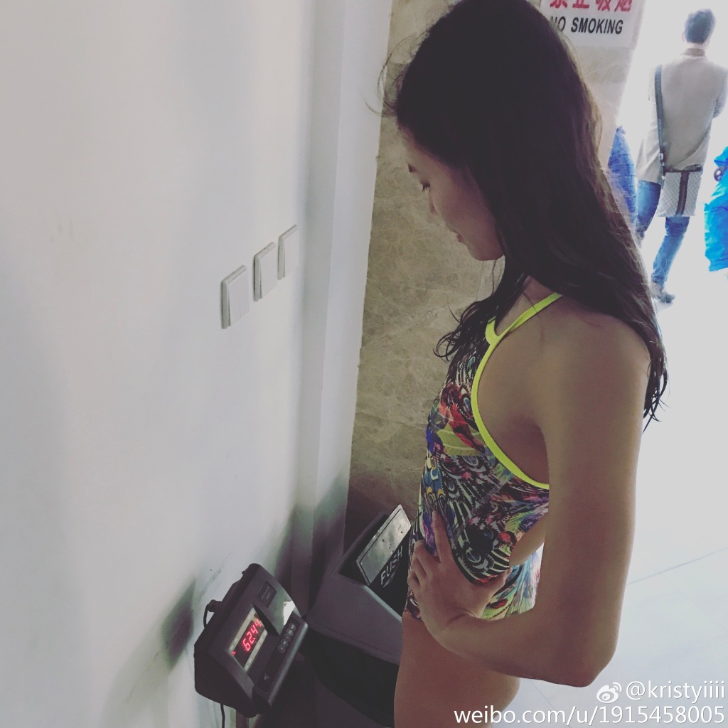 好女不过百?刘湘125斤照样当游泳女神