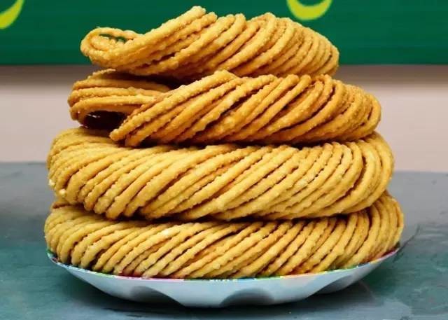 收收哈喇子!新疆人de年夜饭94这么歹!