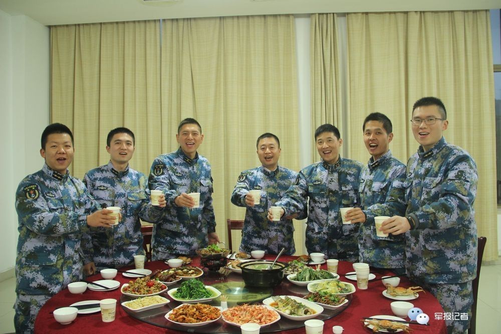 分享|舌尖上的年夜饭:看海军的年夜大餐