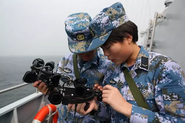 28 海上风景线:东海舰队女兵