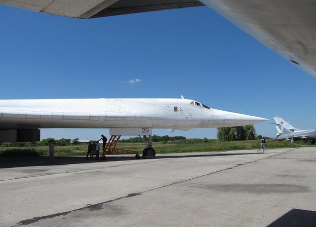 图170就是为了取代图160而生,而图160作为俄罗斯目前的战略轰炸机主力