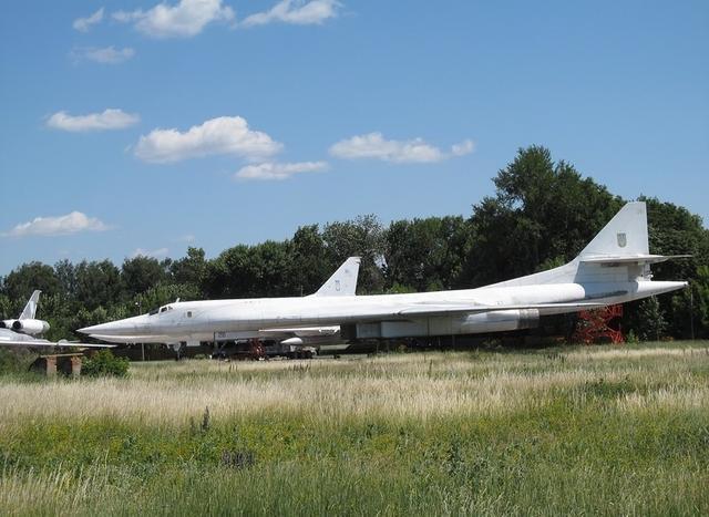 图170就是为了取代图160而生,而图160作为俄罗斯目前的战略轰炸机主力