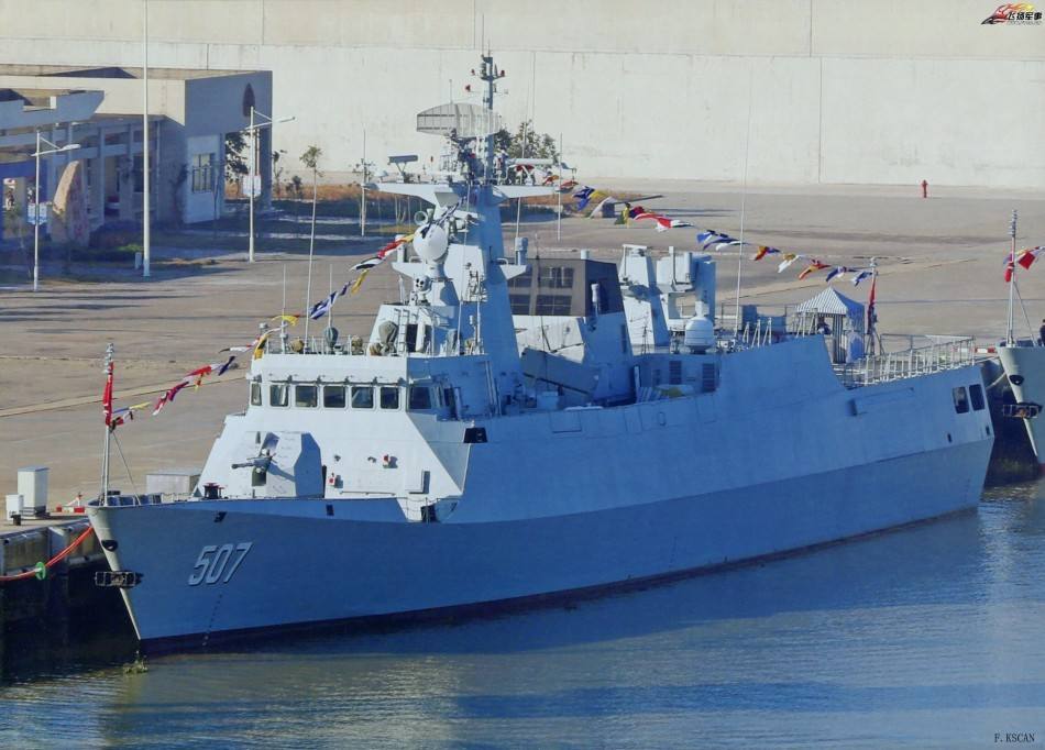 515号菏泽舰056型轻型护卫舰. 511号保定舰056型轻型护卫舰.