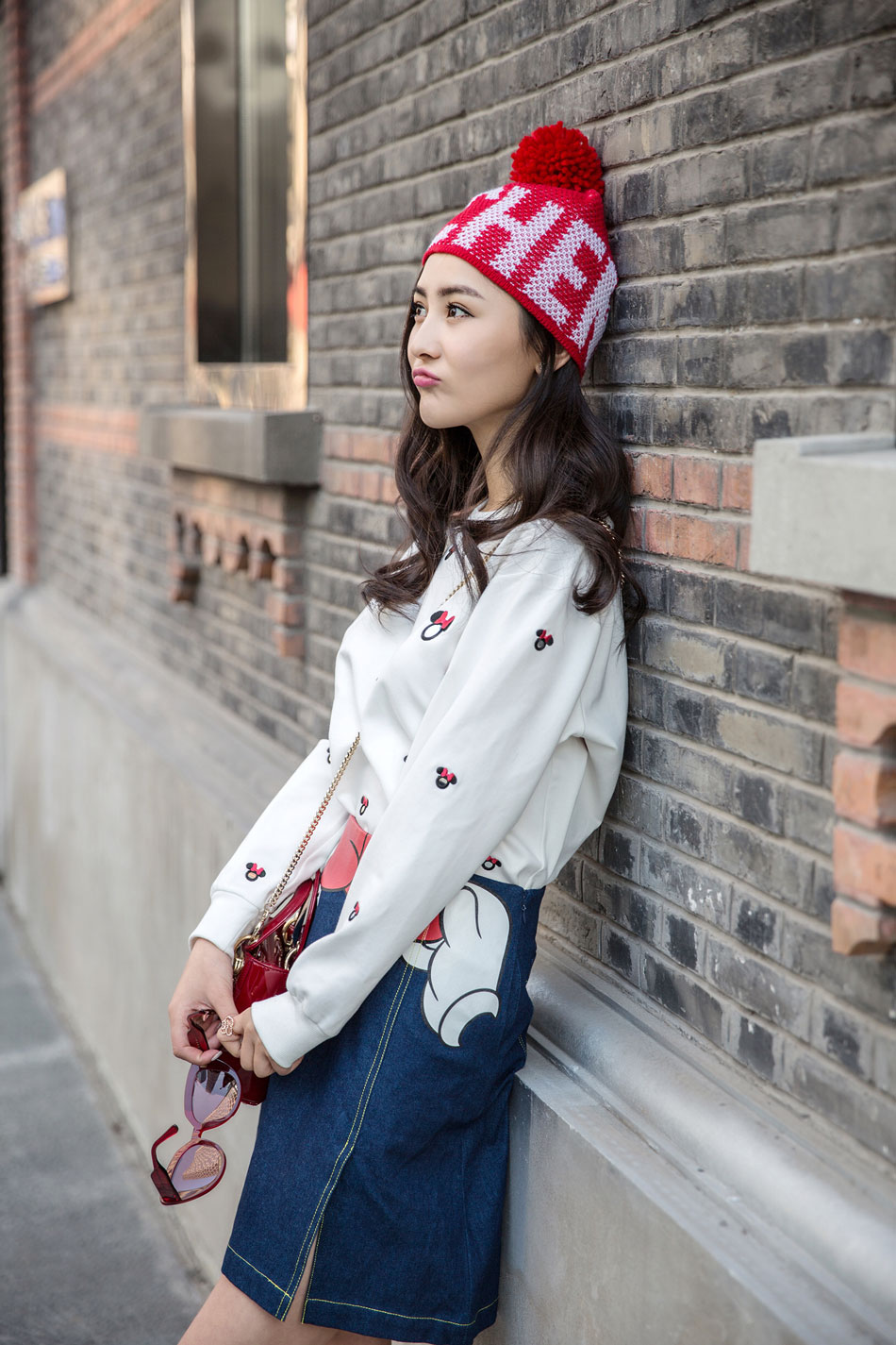 张维娜初春街拍曝光娇俏甜美氧气足