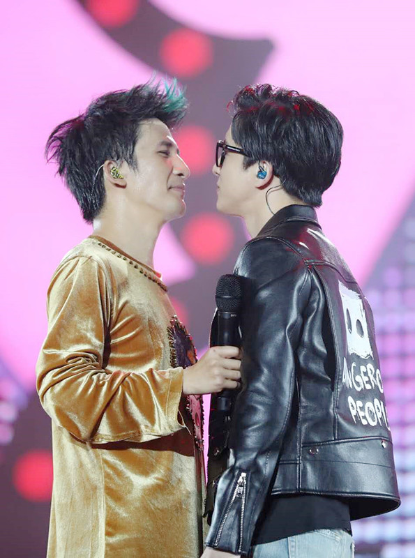 大张伟热力开唱 广州站个唱圆满收官