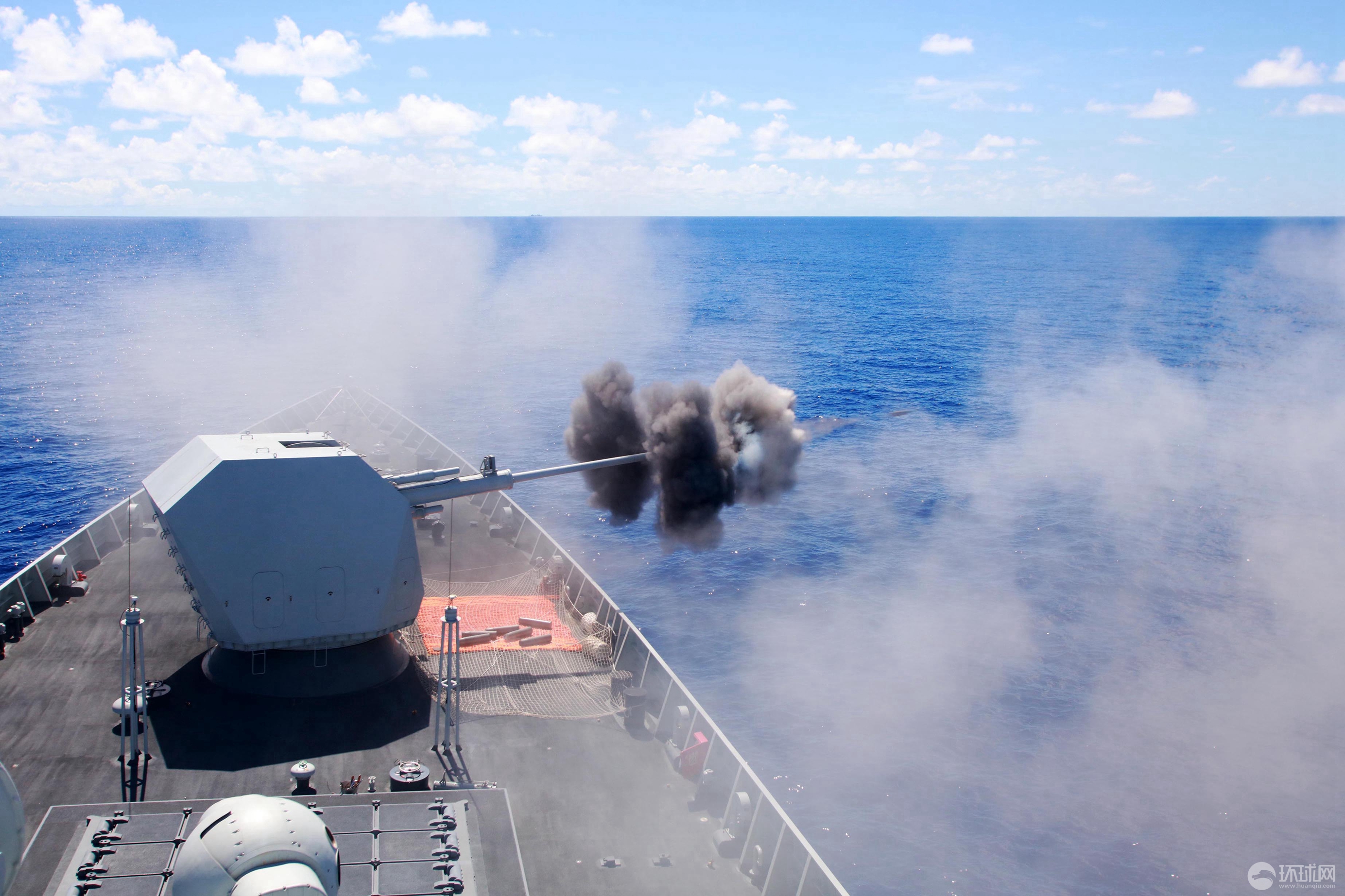 印度洋上炮声隆——直击南海舰队远海训练编队海上火炮射击演练