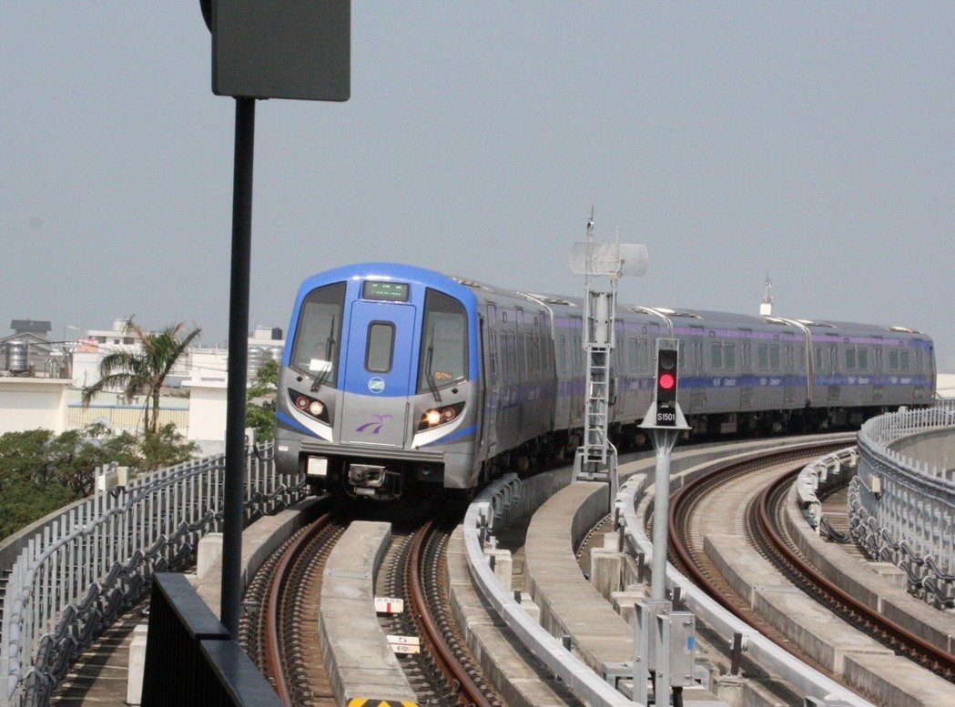 台机场捷运20年才建成刚试运营就发现钢轨断裂