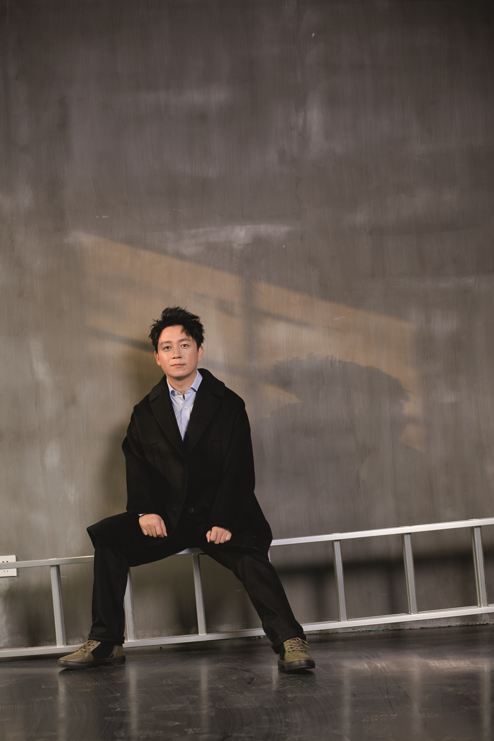 潘粤明全新杂志大片 风格百变睿智搞怪