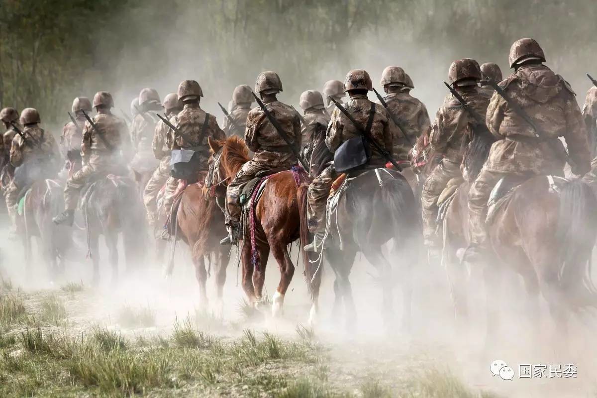 图说天山南麓有这样一支民兵骑兵连