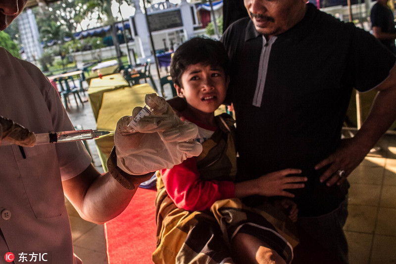 印尼600男孩参加集体割礼表情扭曲痛不欲生