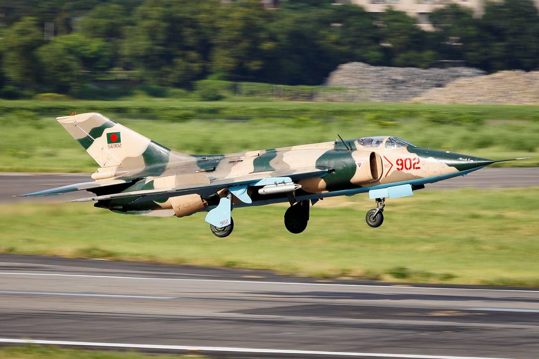 9 孟加拉装备强5战机仍在服役