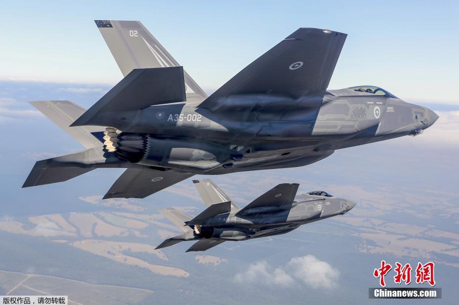 美国f35在澳大利亚上演飞行秀