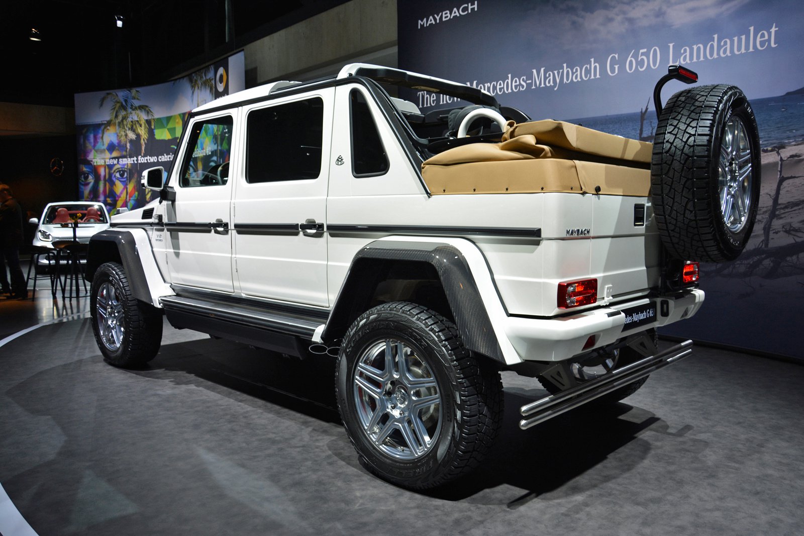 奔驰迈巴赫g650landaulet敞篷日内瓦车展亮相