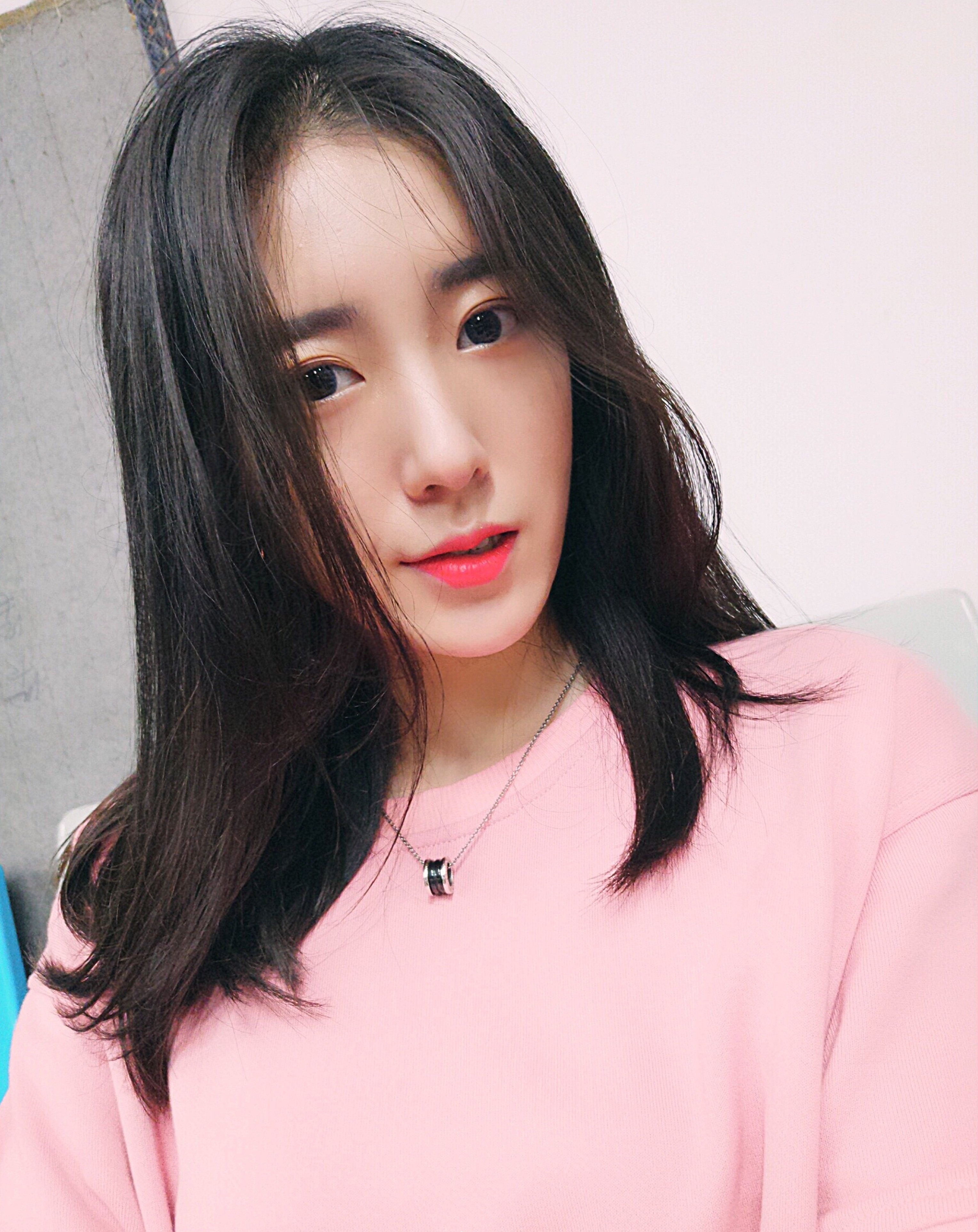 上戏新晋女神晒气质照艺考成绩羡煞众人