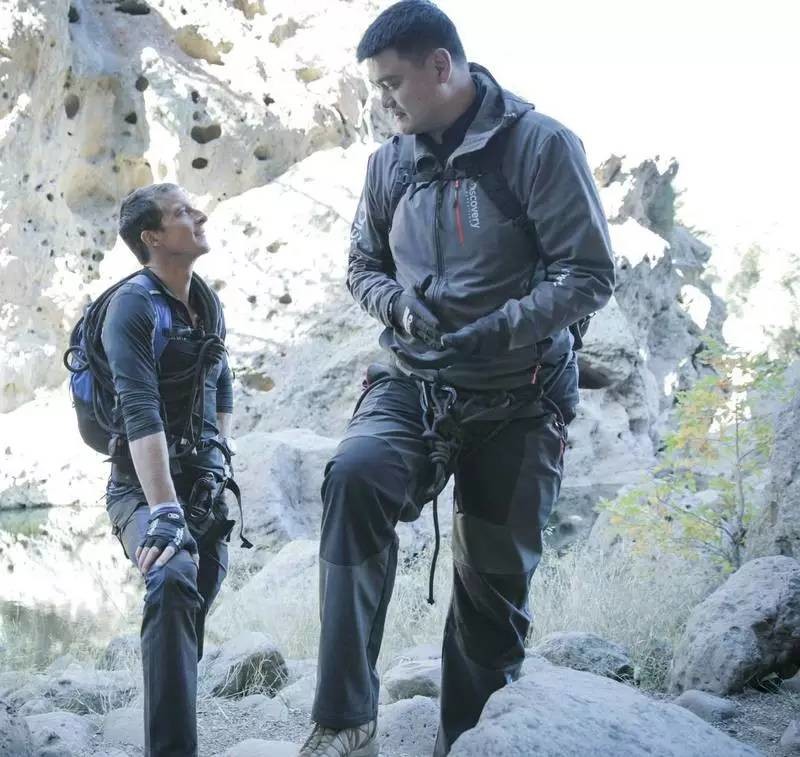 你的好友姚明,李彦宏已上线……贝爷的户外真人秀在中国怎么玩?