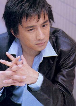 看看黄磊颜值巅峰是啥时候 颜值高不输小鲜肉