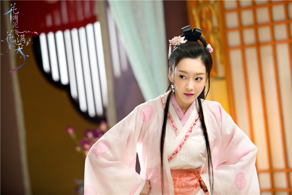 花谢花飞花满天曝剧照有笑有泪看点足