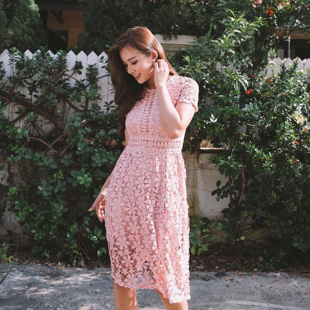 新加坡国立大学女生晒照网友赞不折不扣美女学霸