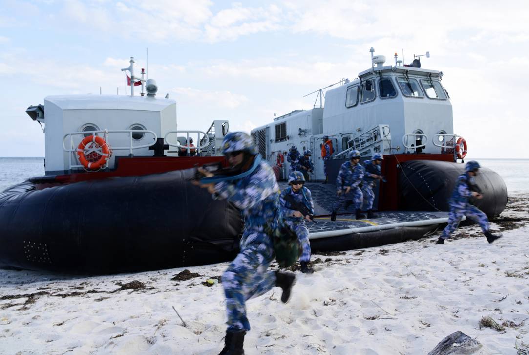 6 两艘坞登全数出动登陆演习