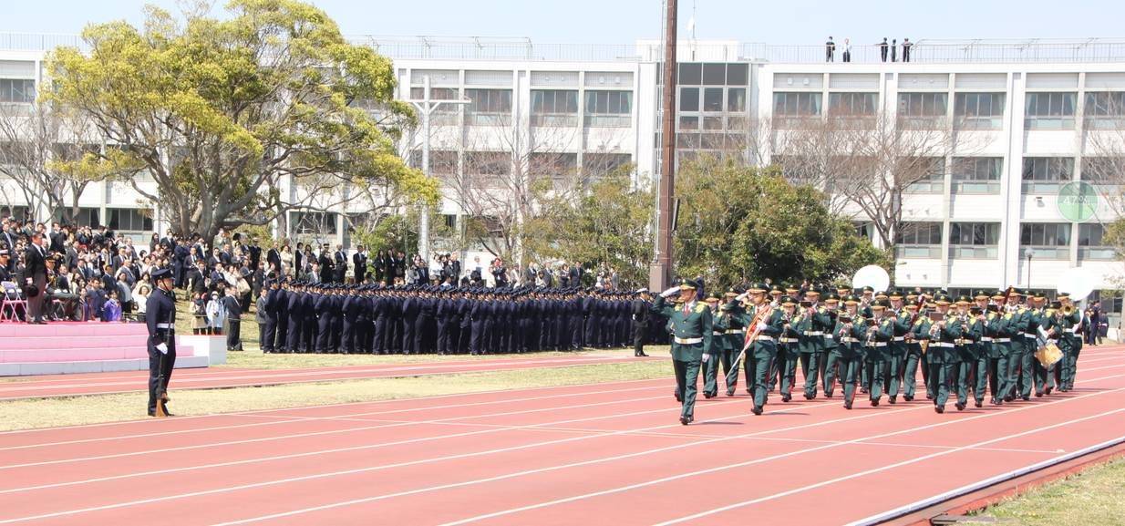 日本防卫大学开学仪式"以中朝为敌"
