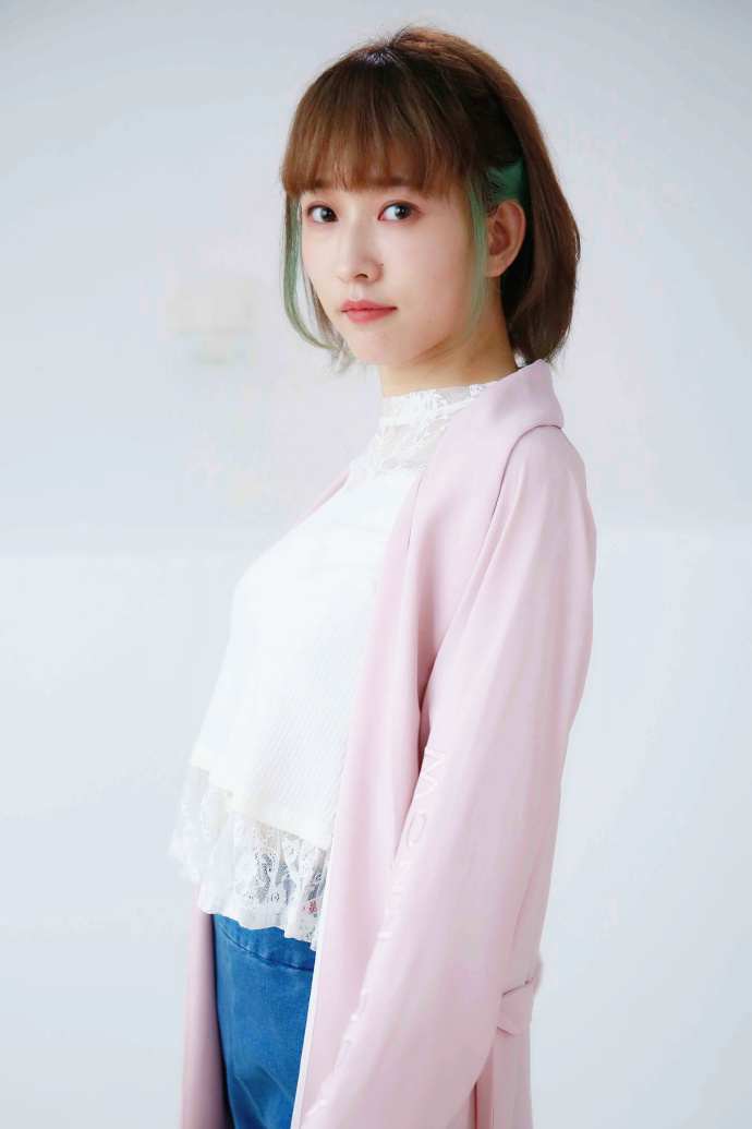 9 《贴身校花2》曝美照 宇宙最强校花心动来袭