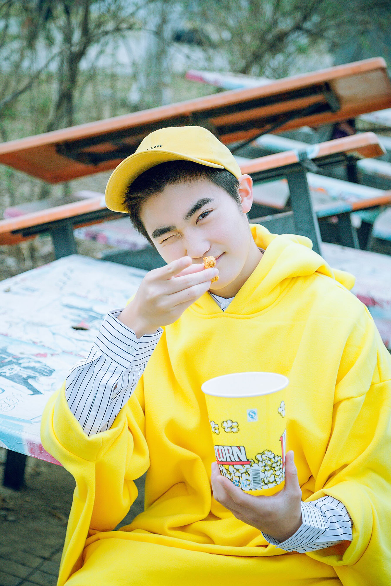 6 张翊峰写真曝光 尽显阳光暖萌少年魅力