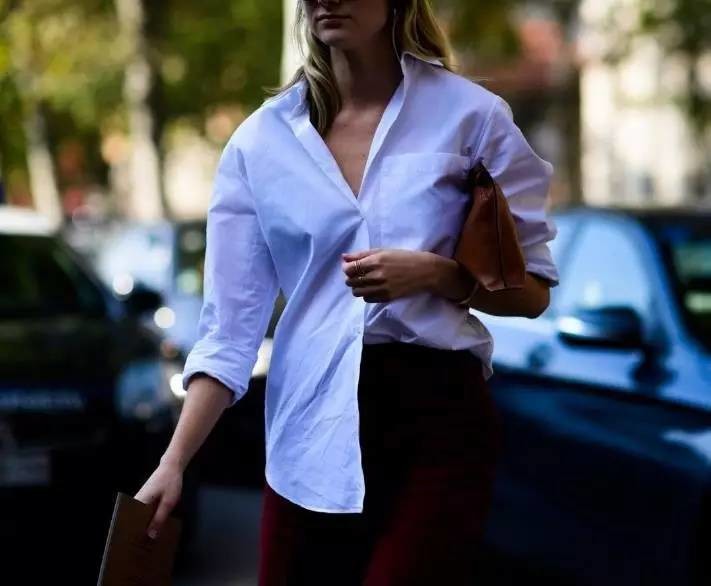 身材不够穿搭来补:衬衫怎么穿更显傲人上围和大长腿!