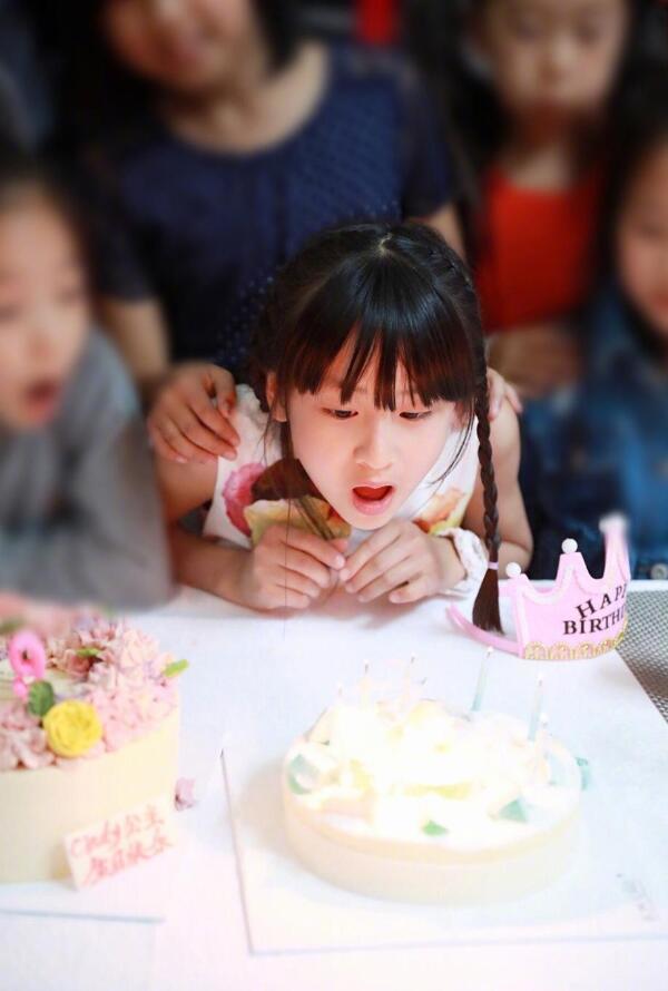 森碟九岁啦田亮晒女儿美照为其庆生