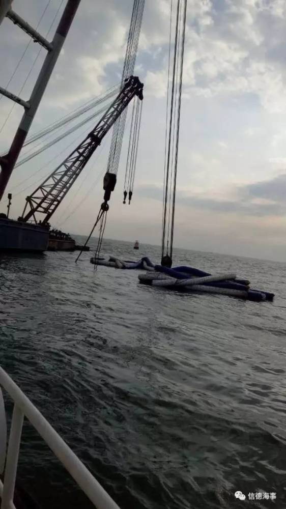 8 中国海警3062船在广州撞货船沉没