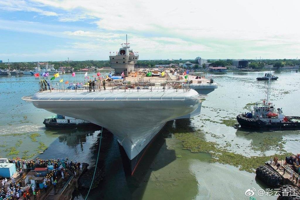 国产航母下水  引发印度各方紧张  其实没啥大不了的  印度的"维克