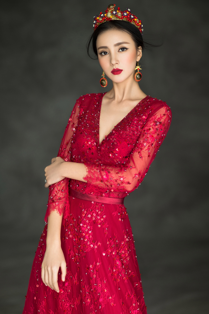 4 程小蒙最新写真曝光 "红唇杀"美艳动人