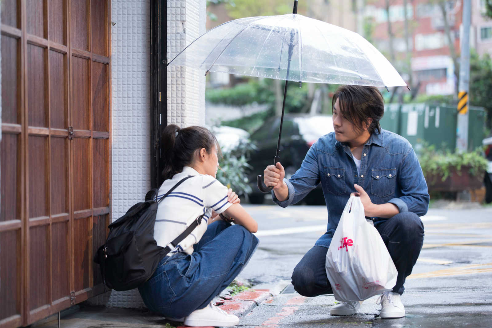 阿杜揪心情歌《烂好人》mv首播 打造疗伤新曲