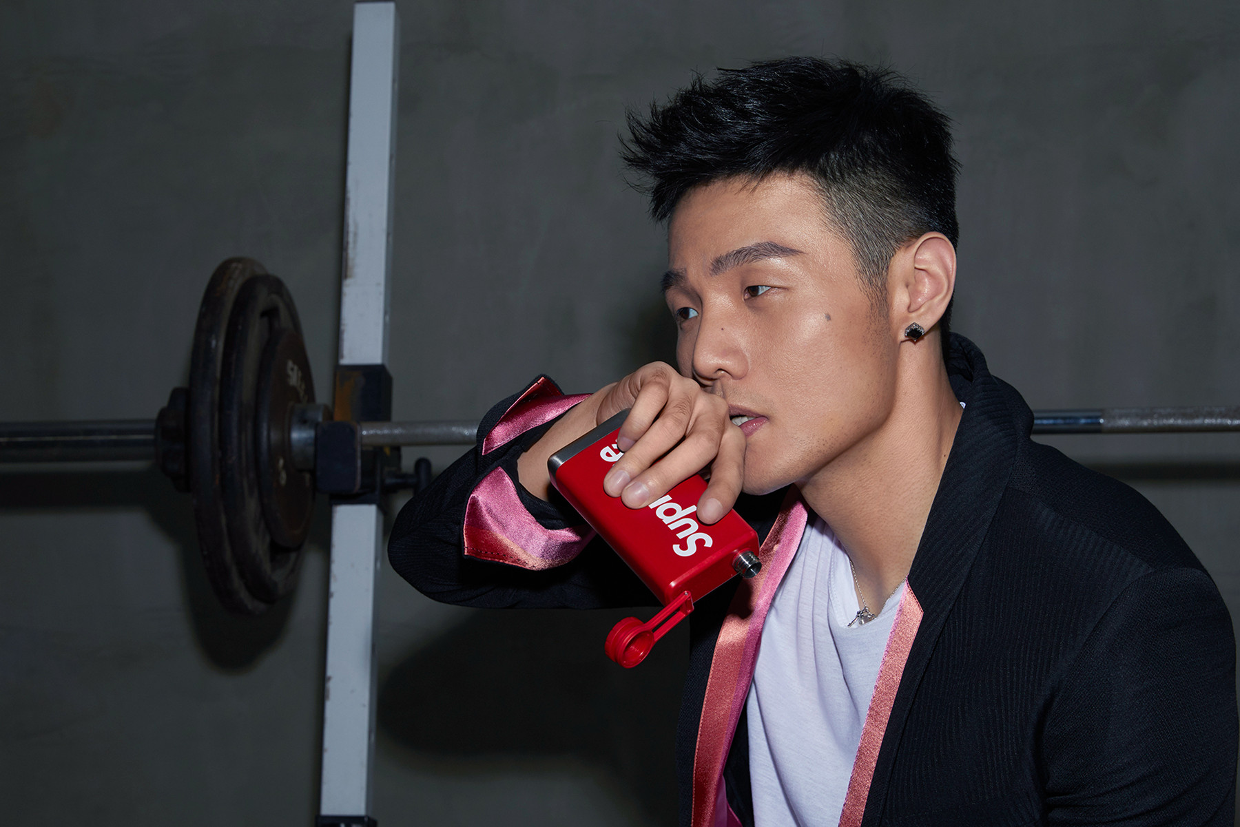 3 李荣浩新单《嗯》全球首播  新专辑颠覆传统