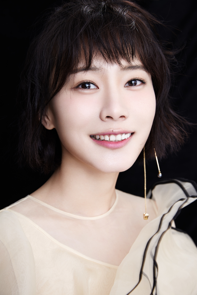 8 郭姝彤写真曝光 《因为爱情》演绎暴力新娘