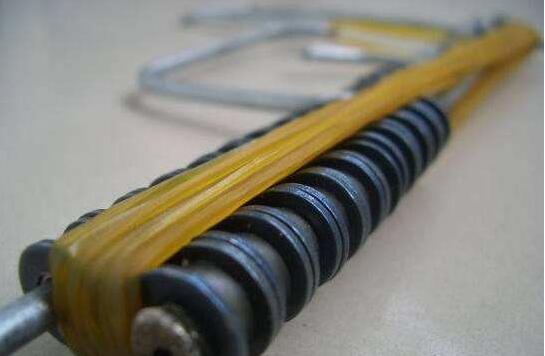 那些年小屁孩们的自制武器装备