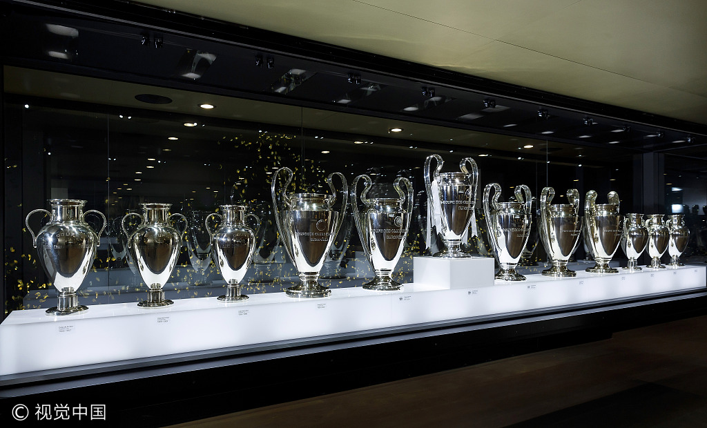 老佛爷造访皇马奖杯展厅12座欧冠气势恢宏