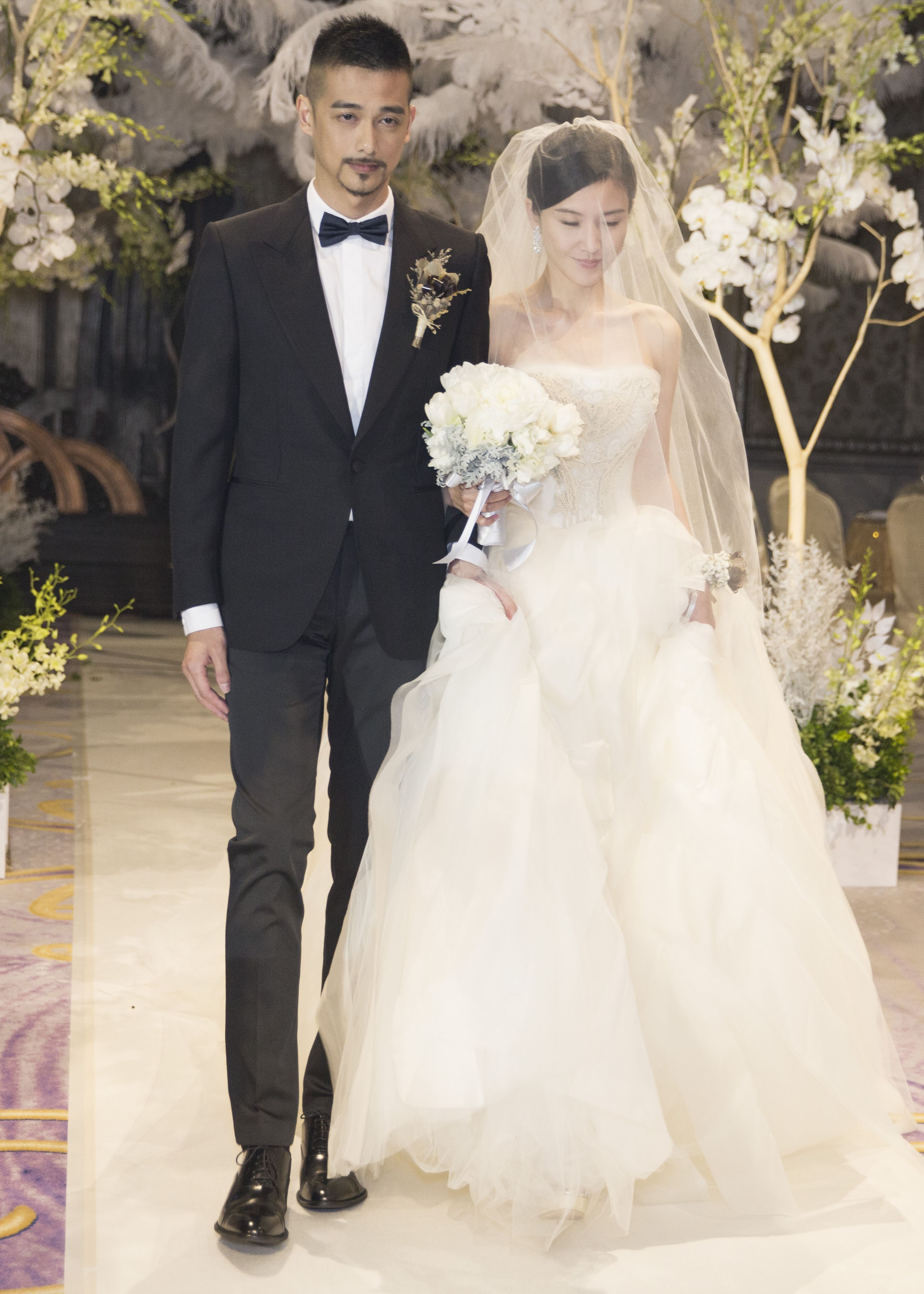 杨子姗吴中天办喜宴 婚纱纪录片温馨感人