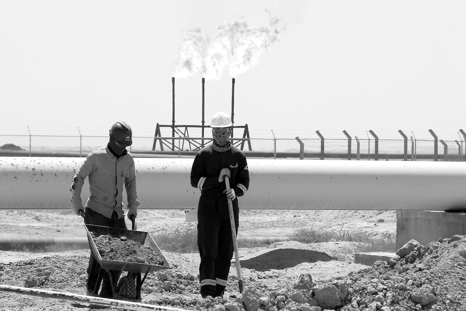 巴士拉雷区挡不住中国石油人助伊拉克战后重建从零开始