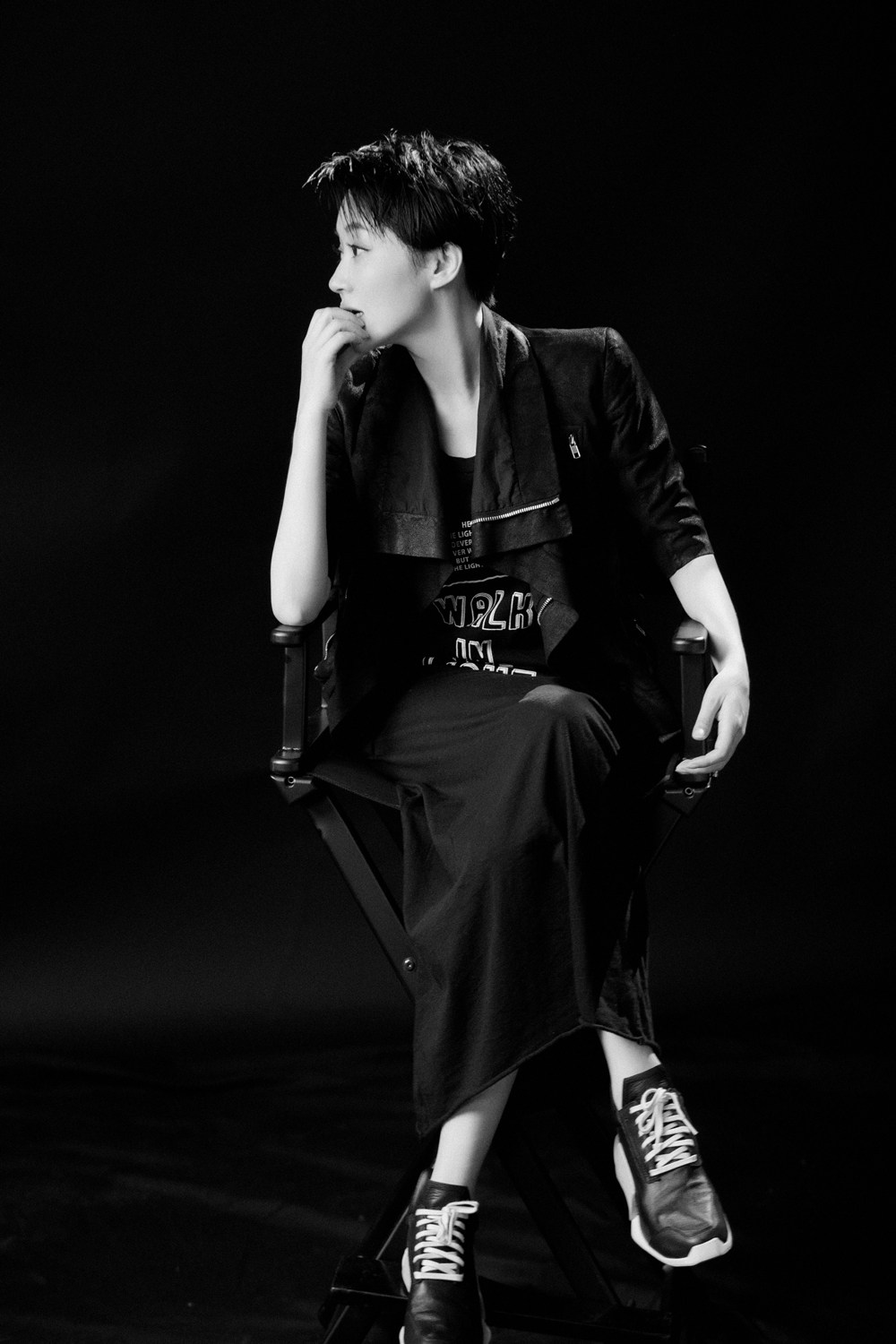 4 "黑色"许晴神秘感十足