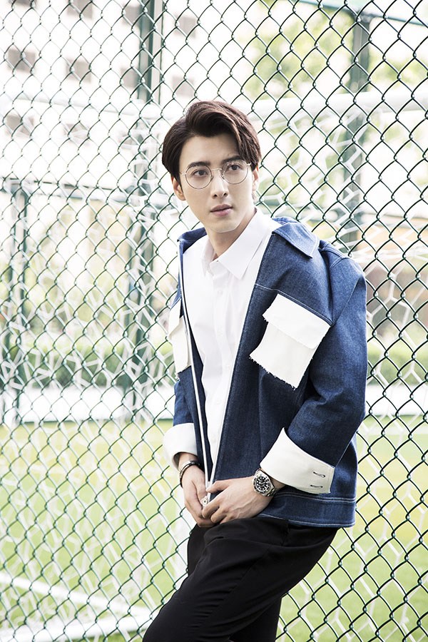 9 应昊茗生日街拍曝光 帅气时尚气质撩人