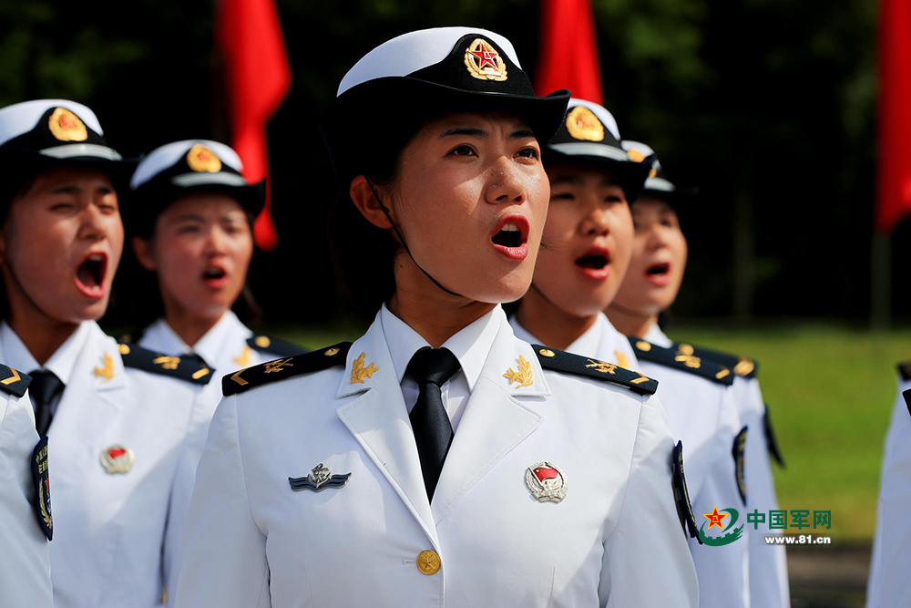 驻港部队精锐部队接受检阅