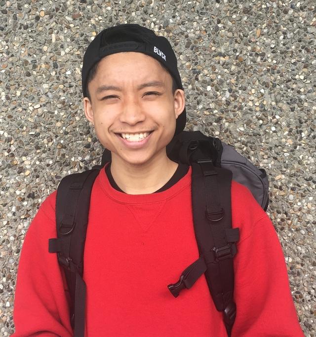 美亚裔学生持笔被看成刺刀警察开三枪将其击毙