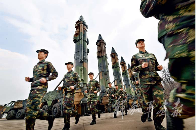 30 火箭军5年发射数百发多型导弹